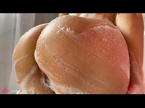 ❤️ Brunette Anapiga Pussy kwa Pussy kwa Vibrator hadi Orgasm kali katika Shower Pono vk
